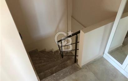 Foça Rüzgar Evleri Sitesinde Kiralık 2+1 Bahçeli Dubleks Villa