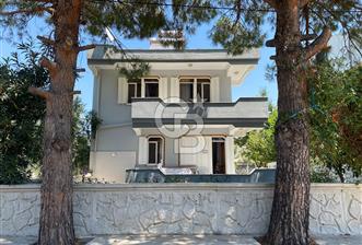 GÜLKENT'te GENİŞ BAHÇELİ&AYRI MUTFAKLI 3+1 MÜSTAKİL VİLLA