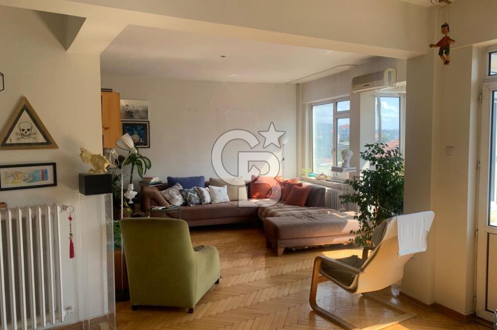 CİHANGİR'DE KEYİFLİ SATILIK DAİRE