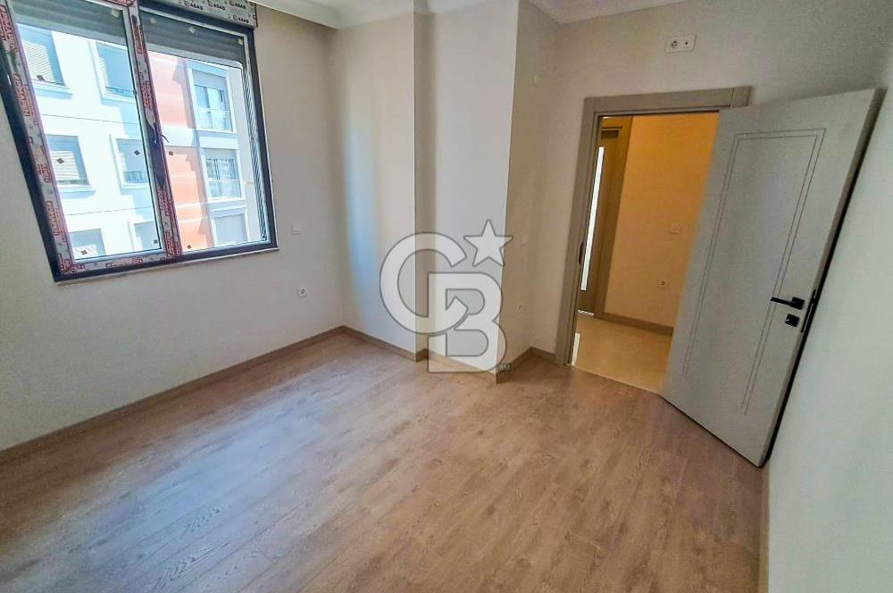 SATILIK 2+1 BOSTANCI ALİ NİHAT TARLAN CADDE CEPHELİ 