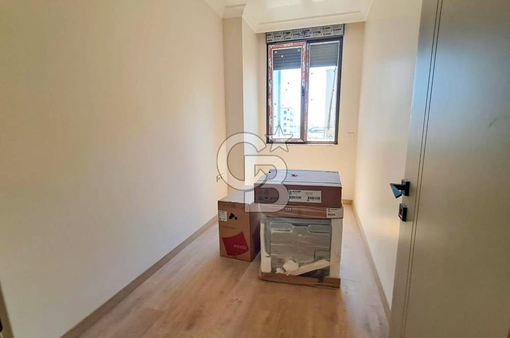 SATILIK 2+1 BOSTANCI ALİ NİHAT TARLAN CADDE CEPHELİ 