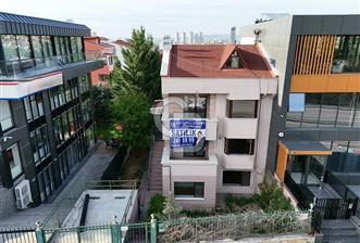 PRESTİJLİ LOKASYON ÇAYYOLU BEYLER CAD.ÜZERİ SATILIK KOMPLE VİLLA