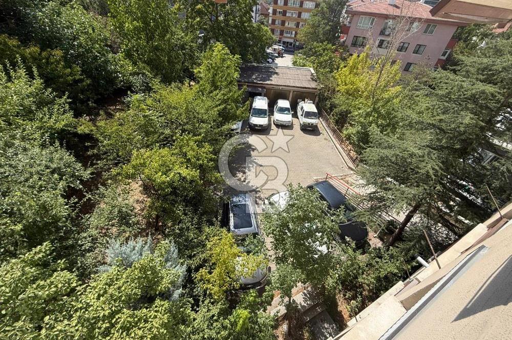 TUNALI YAKINI YALIM SOKAKTA AÇIK OTOPARKLI 3+1 KİRALIK DAİRE