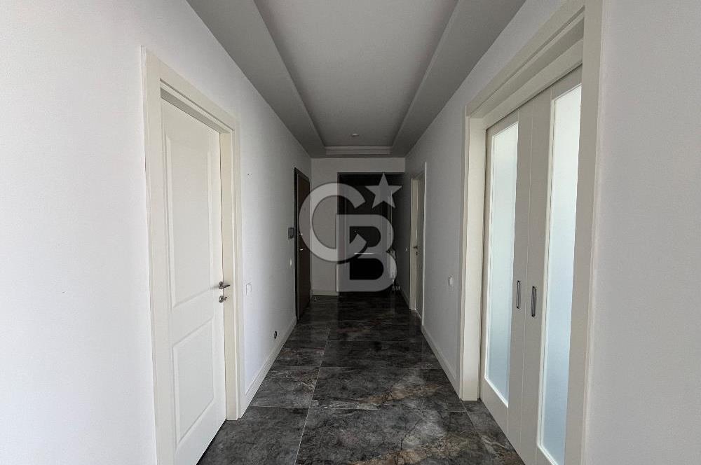 Florya Bağlıca Sitesinde 4+1 Kiralık Daire – 3. Kat Yeşillik Manzaralı