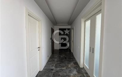 Florya Bağlıca Sitesinde 4+1 Kiralık Daire – 3. Kat Yeşillik Manzaralı