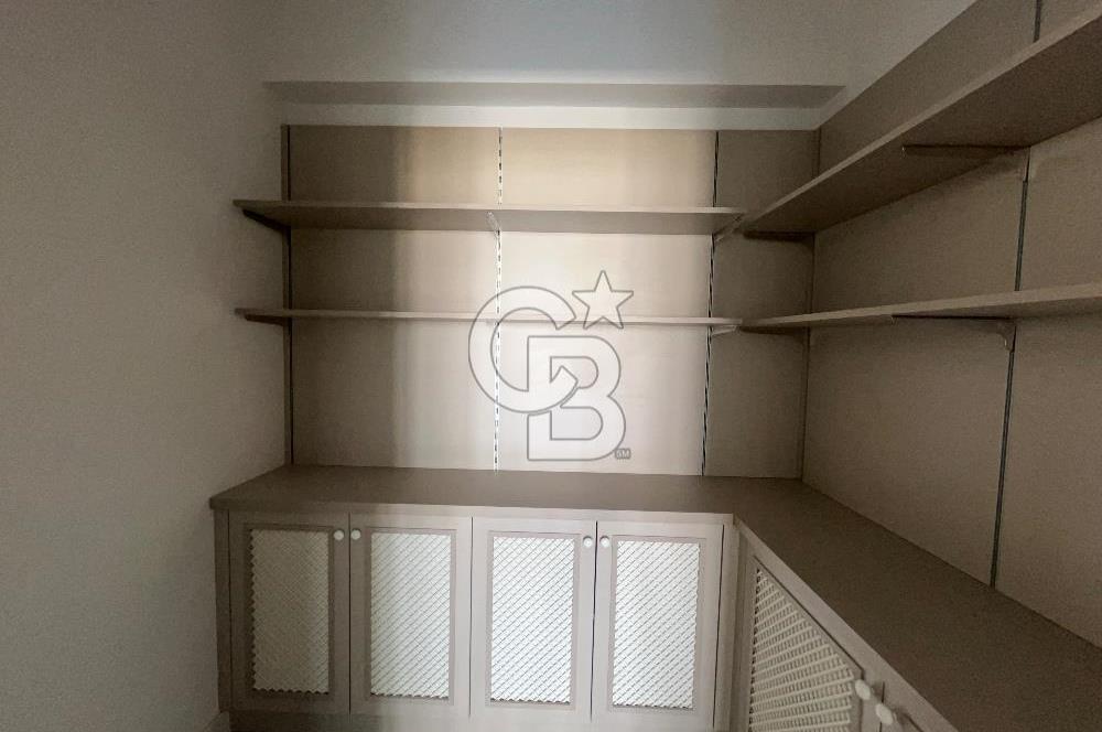Florya Bağlıca Sitesinde 4+1 Kiralık Daire – 3. Kat Yeşillik Manzaralı