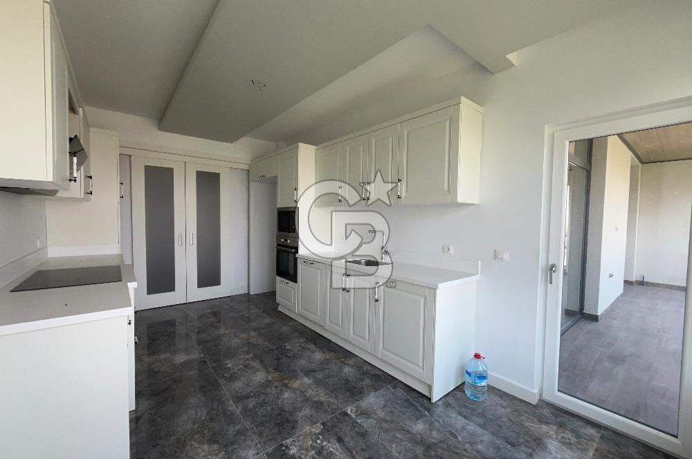 Florya Bağlıca Sitesinde 4+1 Kiralık Daire – 3. Kat Yeşillik Manzaralı