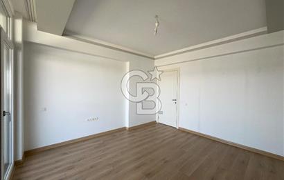 Florya Bağlıca Sitesinde 4+1 Kiralık Daire – 3. Kat Yeşillik Manzaralı