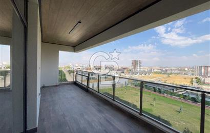 Florya Bağlıca Sitesinde 4+1 Kiralık Daire – 3. Kat Yeşillik Manzaralı