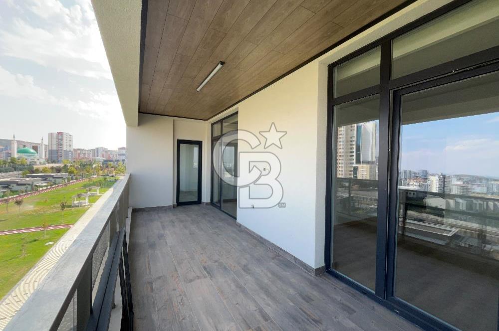 Florya Bağlıca Sitesinde 4+1 Kiralık Daire – 3. Kat Yeşillik Manzaralı