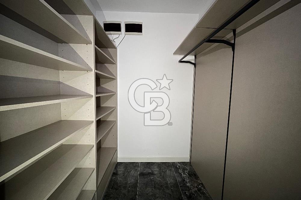 Florya Bağlıca Sitesinde 4+1 Kiralık Daire – 3. Kat Yeşillik Manzaralı