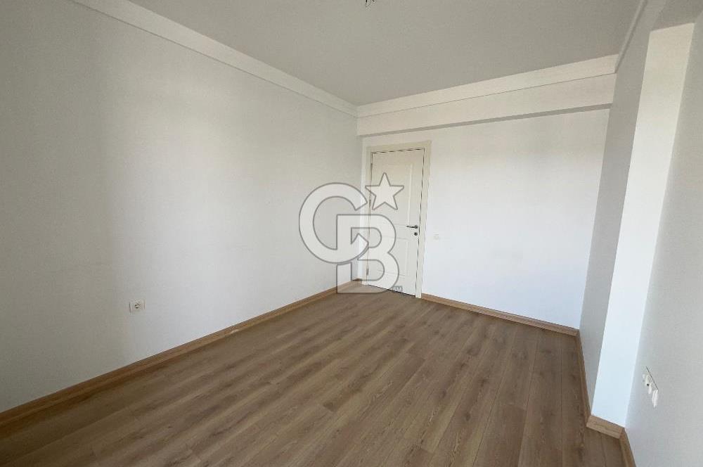 Florya Bağlıca Sitesinde 4+1 Kiralık Daire – 3. Kat Yeşillik Manzaralı