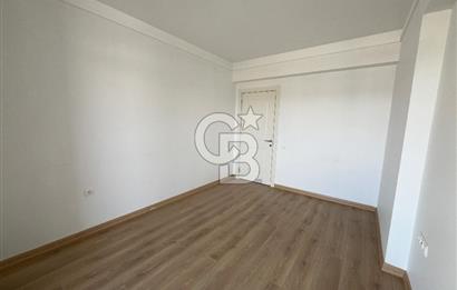 Florya Bağlıca Sitesinde 4+1 Kiralık Daire – 3. Kat Yeşillik Manzaralı