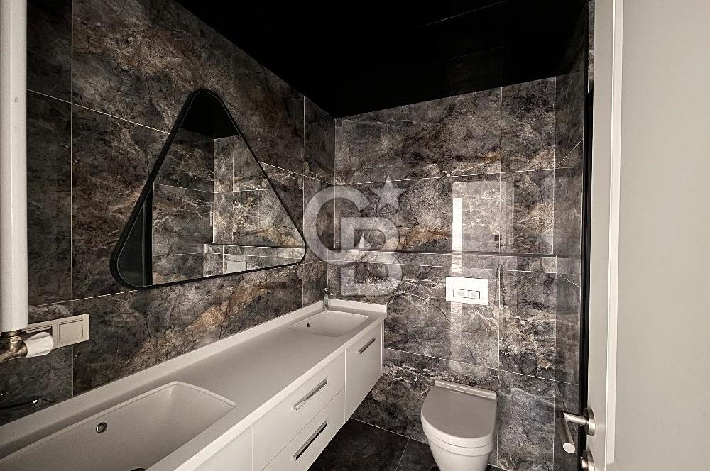 Florya Bağlıca Sitesinde 4+1 Kiralık Daire – 3. Kat Yeşillik Manzaralı