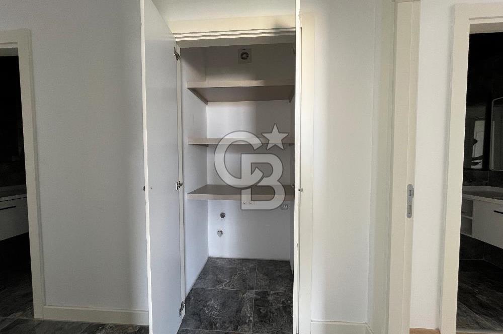 Florya Bağlıca Sitesinde 4+1 Kiralık Daire – 3. Kat Yeşillik Manzaralı