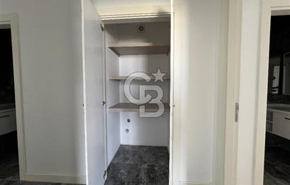 Florya Bağlıca Sitesinde 4+1 Kiralık Daire – 3. Kat Yeşillik Manzaralı