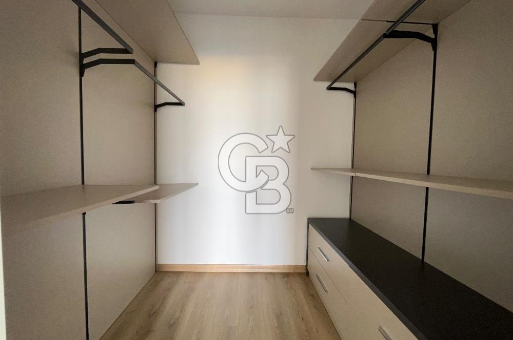 Florya Bağlıca Sitesinde 4+1 Kiralık Daire – 3. Kat Yeşillik Manzaralı