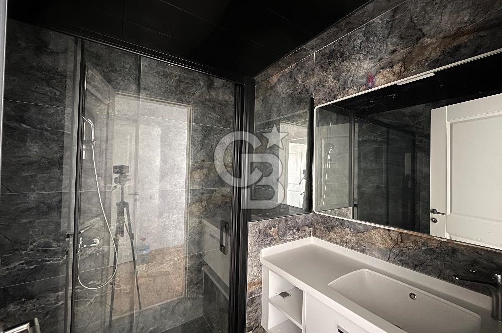 Florya Bağlıca Sitesinde 4+1 Kiralık Daire – 3. Kat Yeşillik Manzaralı