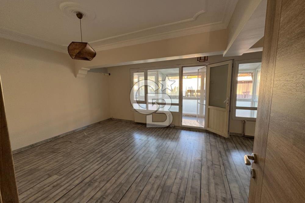 Karşıyaka Bahariye de Kiralık Geniş 2+1 Tadilatlı Daire
