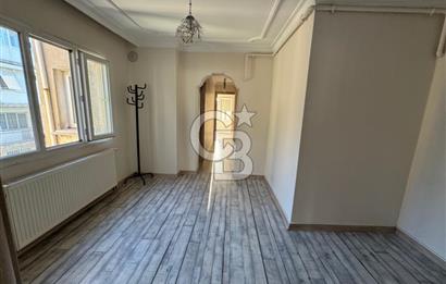 Karşıyaka Bahariye de Kiralık Geniş 2+1 Tadilatlı Daire