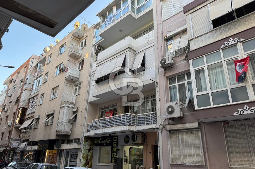 Karşıyaka Bahariye de Kiralık Geniş 2+1 Tadilatlı Daire