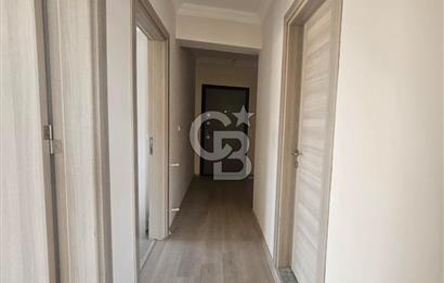Foça Yenibağarası Mah. Cadde Üzerinde Kiralık 2+1 Daire