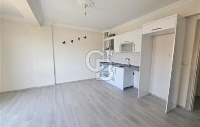 Foça Yenibağarası Mah. Cadde Üzerinde Kiralık 2+1 Daire