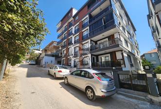 MENEMEN UĞUR MUMCU MAHALLESİ ARA KAT 2+1 KİRALIK DAİRE