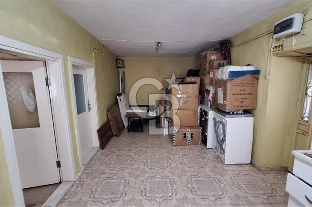 MENEMEN TÜRKELLİ KÖYİÇİ MERKEZDE BÜYÜK PARSEL 627 M2 ARSA