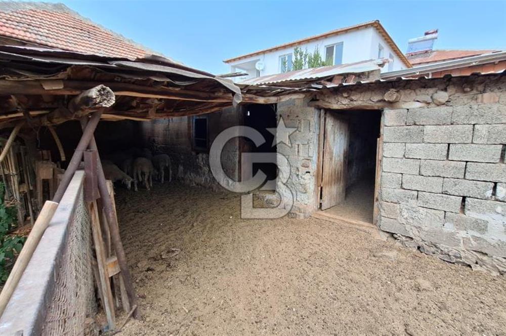 MENEMEN TÜRKELLİ KÖYİÇİ MERKEZDE BÜYÜK PARSEL 627 M2 ARSA