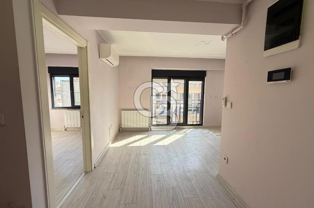 MODA CAFERAĞA'DA YENİ BİNADA DENİZ MANZARALI TERASLI SATILIK 2+1