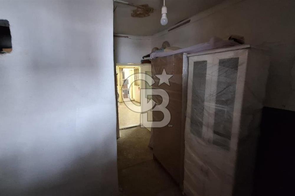 MENEMEN TÜRKELLİ KÖYİÇİ MERKEZDE BÜYÜK PARSEL 627 M2 ARSA