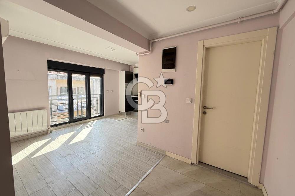 MODA CAFERAĞA'DA YENİ BİNADA DENİZ MANZARALI TERASLI SATILIK 2+1
