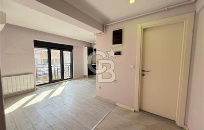 MODA CAFERAĞA'DA YENİ BİNADA DENİZ MANZARALI TERASLI SATILIK 2+1