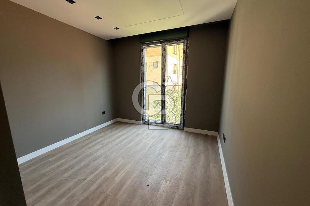 FENERYOLU MÜKEMMEL KONUMDA LÜX 2+1 DAİRE(VATANDAŞLIK İÇİN UYGUN