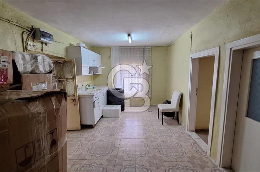 MENEMEN TÜRKELLİ KÖYİÇİ MERKEZDE BÜYÜK PARSEL 627 M2 ARSA