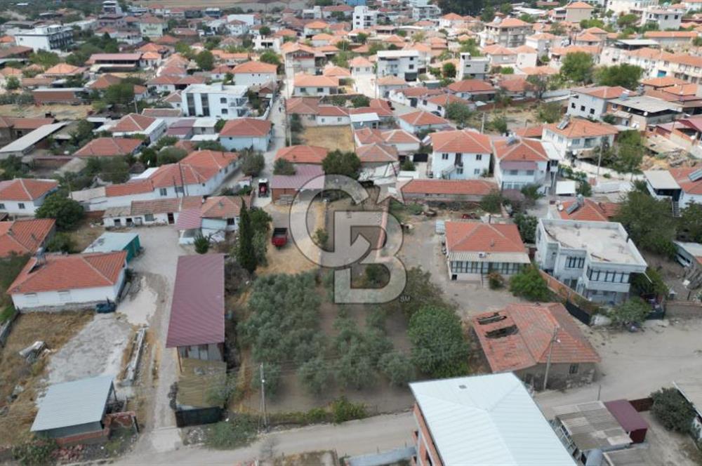 MENEMEN TÜRKELLİ KÖYİÇİ MERKEZDE BÜYÜK PARSEL 627 M2 ARSA