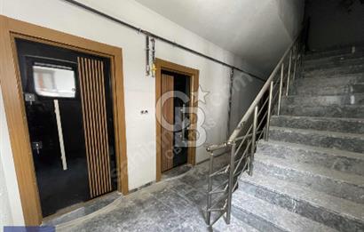 KOCAELİ BAŞİSKELE'DE EBEVEYN BANYOLU 3+1 ÇATI DUBLEKS DAİRE