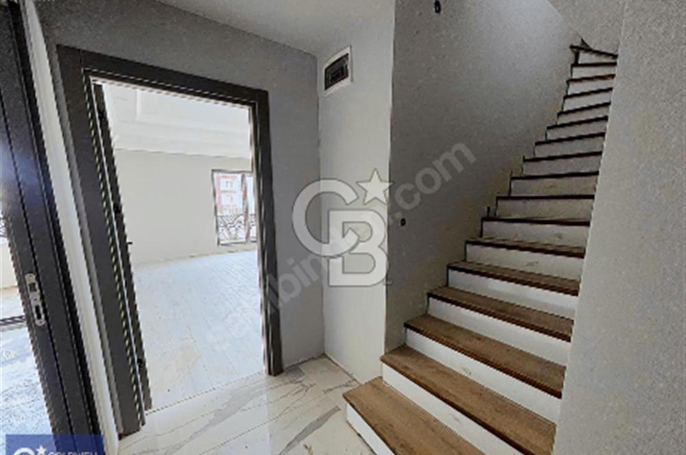 KOCAELİ BAŞİSKELE'DE EBEVEYN BANYOLU 3+1 ÇATI DUBLEKS DAİRE