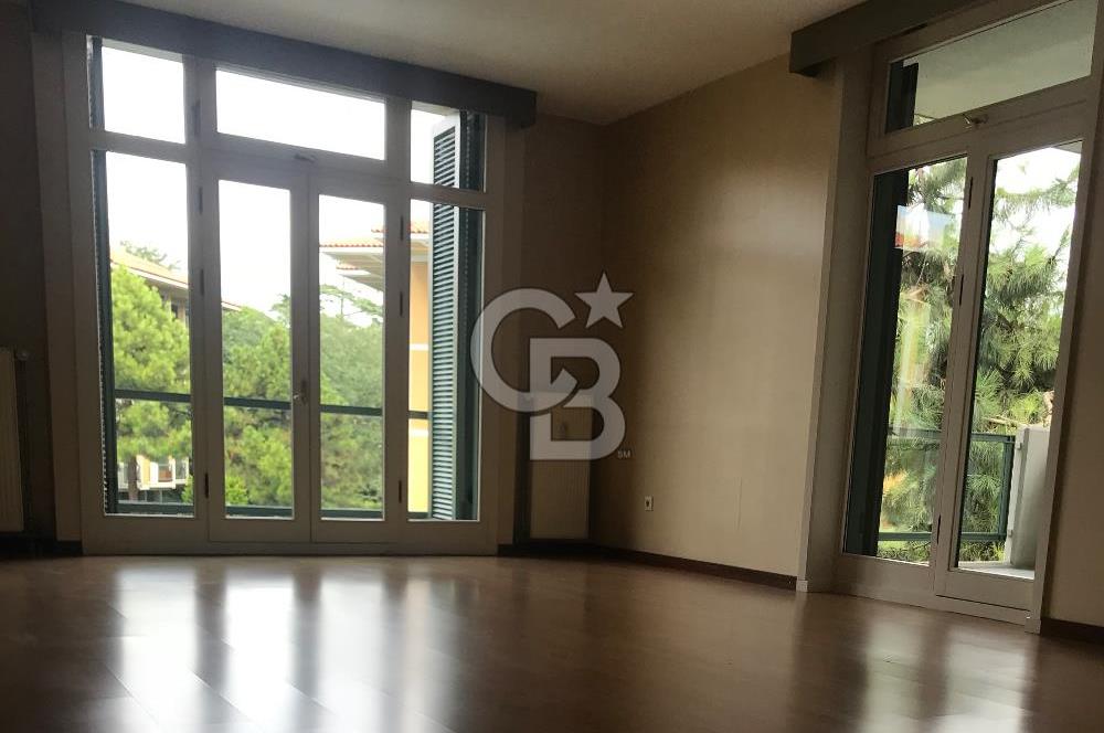 Altunizade MESA KORU EVLERİ 4+1 Satilik