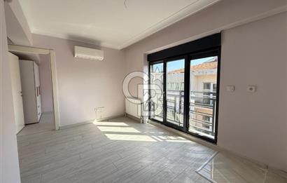 MODA CAFERAĞA'DA YENİ BİNADA DENİZ MANZARALI TERASLI SATILIK 2+1