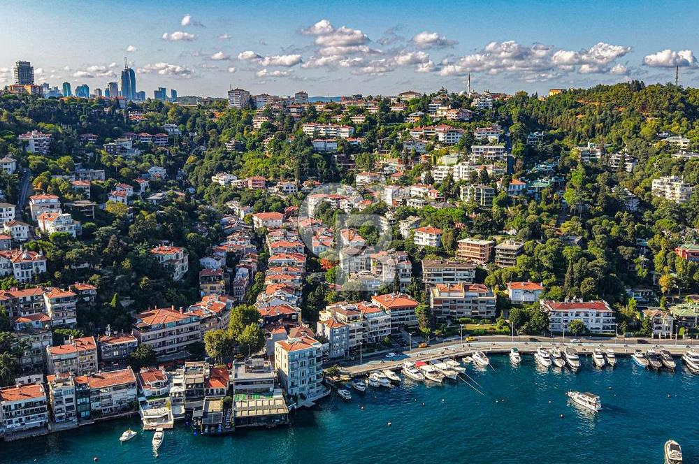 Satılık - Küçükbebek'te Tamamen Yenilenmiş Boğaz Manzaralı 3+1 Daire