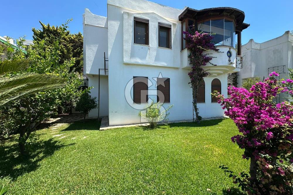 Bodrum Akyarlar Plajlı Sitede Satılık Müstakil Villa