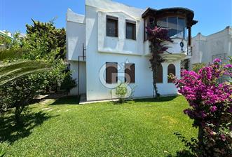 Bodrum Akyarlar Plajlı Sitede Satılık Müstakil Villa