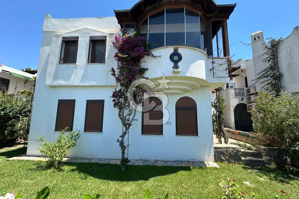 Bodrum Akyarlar Plajlı Sitede Satılık Müstakil Villa