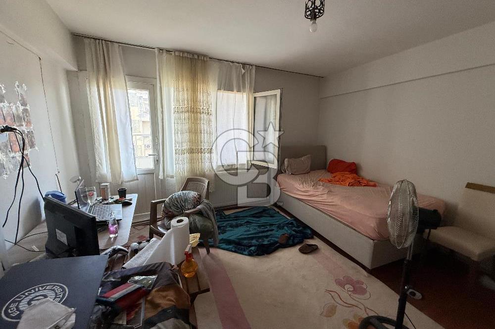 İzmir Bornova'da Üniversite yakını Satılık Daire