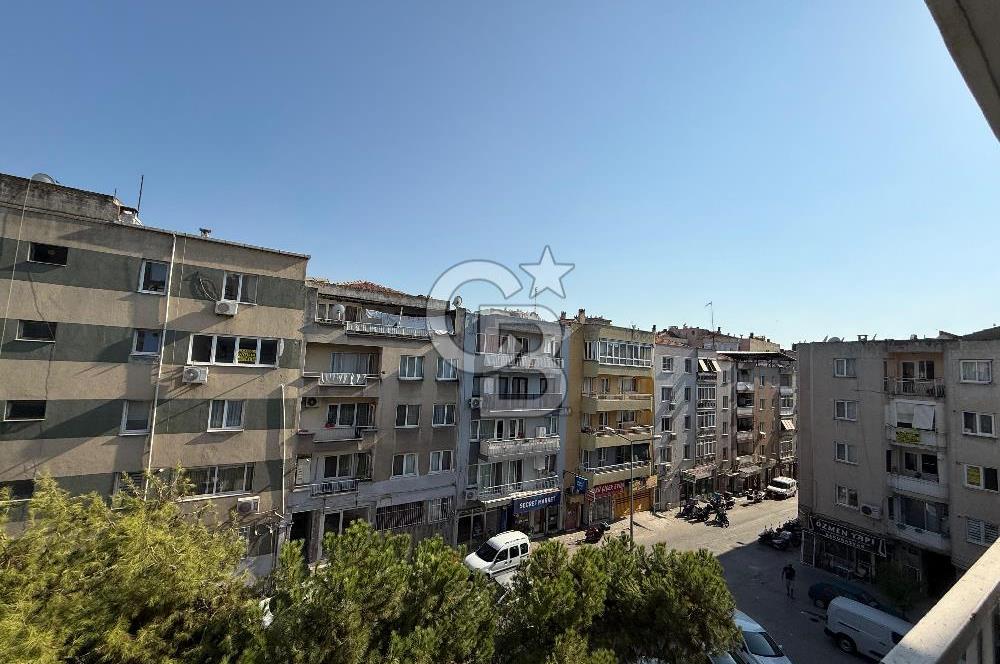 İzmir Bornova'da Üniversite yakını Satılık Daire