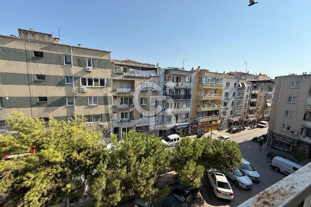 İzmir Bornova'da Üniversite yakını Satılık Daire