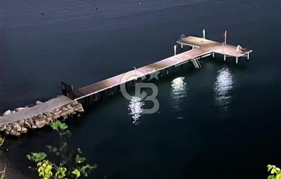 İSTANBUL BÜYÜK ÇEKMECE'DE DENİZ KENARIN'DA SATILIK VİLLA