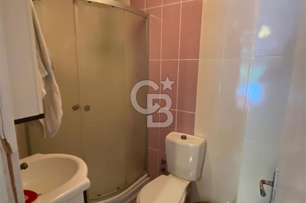 İSTANBUL BÜYÜK ÇEKMECE'DE DENİZ KENARIN'DA SATILIK VİLLA